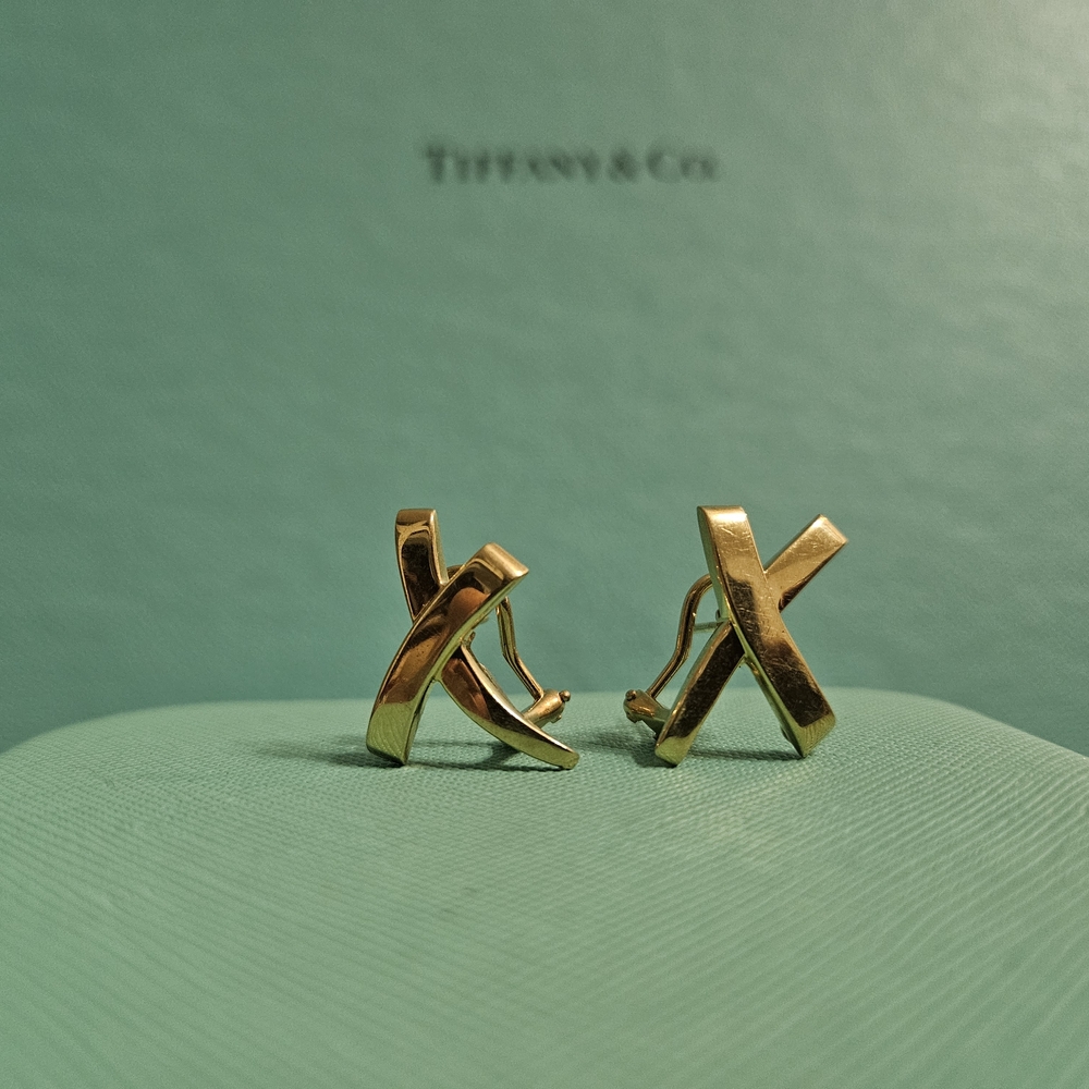 🥰SALE! Tiffany & Co Paloma Picasso 18k yg Signature X Omega Back Earrings